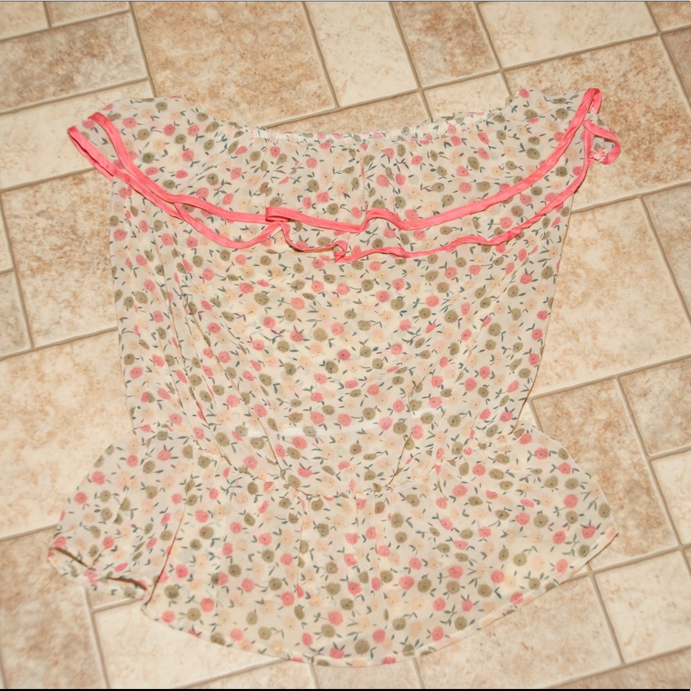Rue 21 medium sheer floral strapless tube top